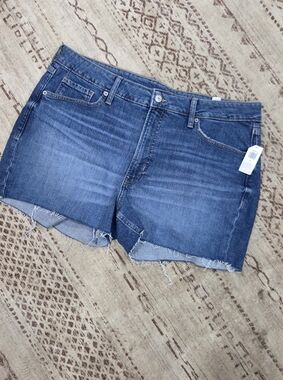 Old Navy High Rise OG Straight Denim Cutoff Shorts - Blue New With Tags Size 16